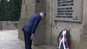 Počast borcima na Zejtinliku